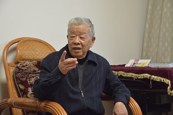 采访2.JPG 采访2.JPG